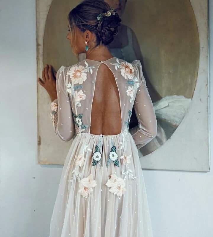 Robe de bal scintillante chic à manches longues, dos ouvert, coupe trapèze, brodée