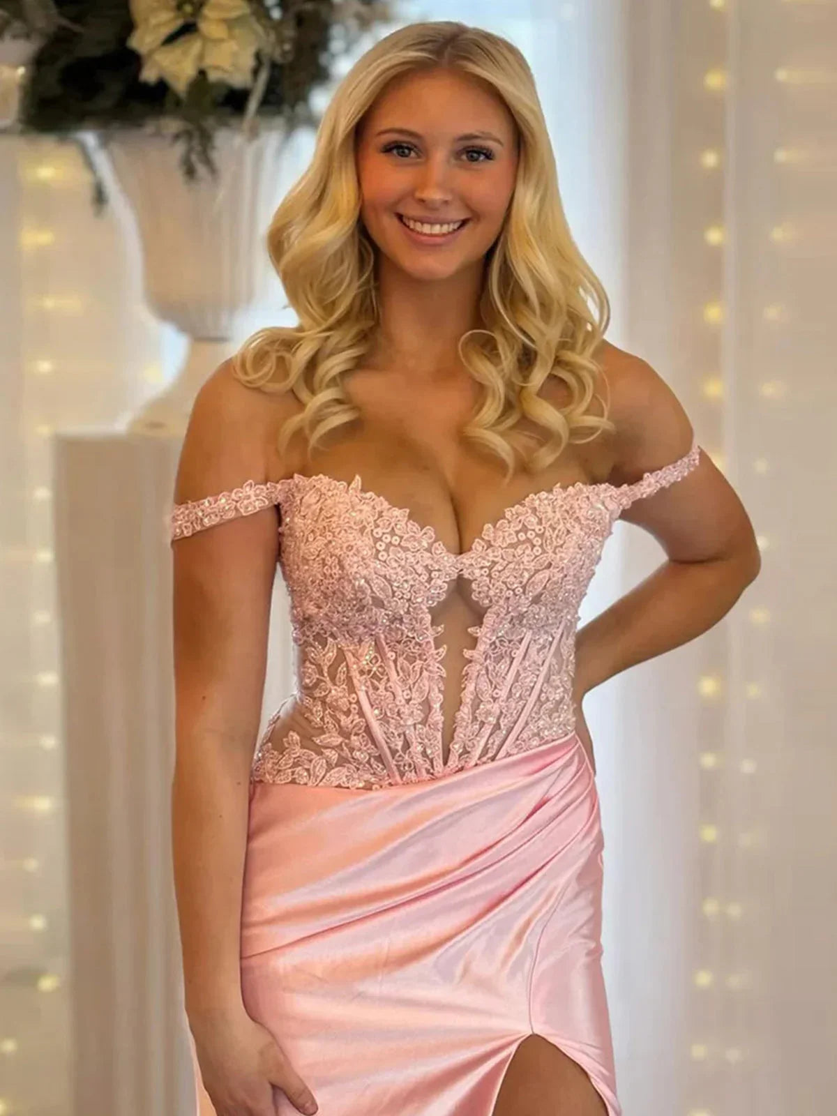 Eseld | Vestidos largos de fiesta de satén rosa con escote corazón y abertura