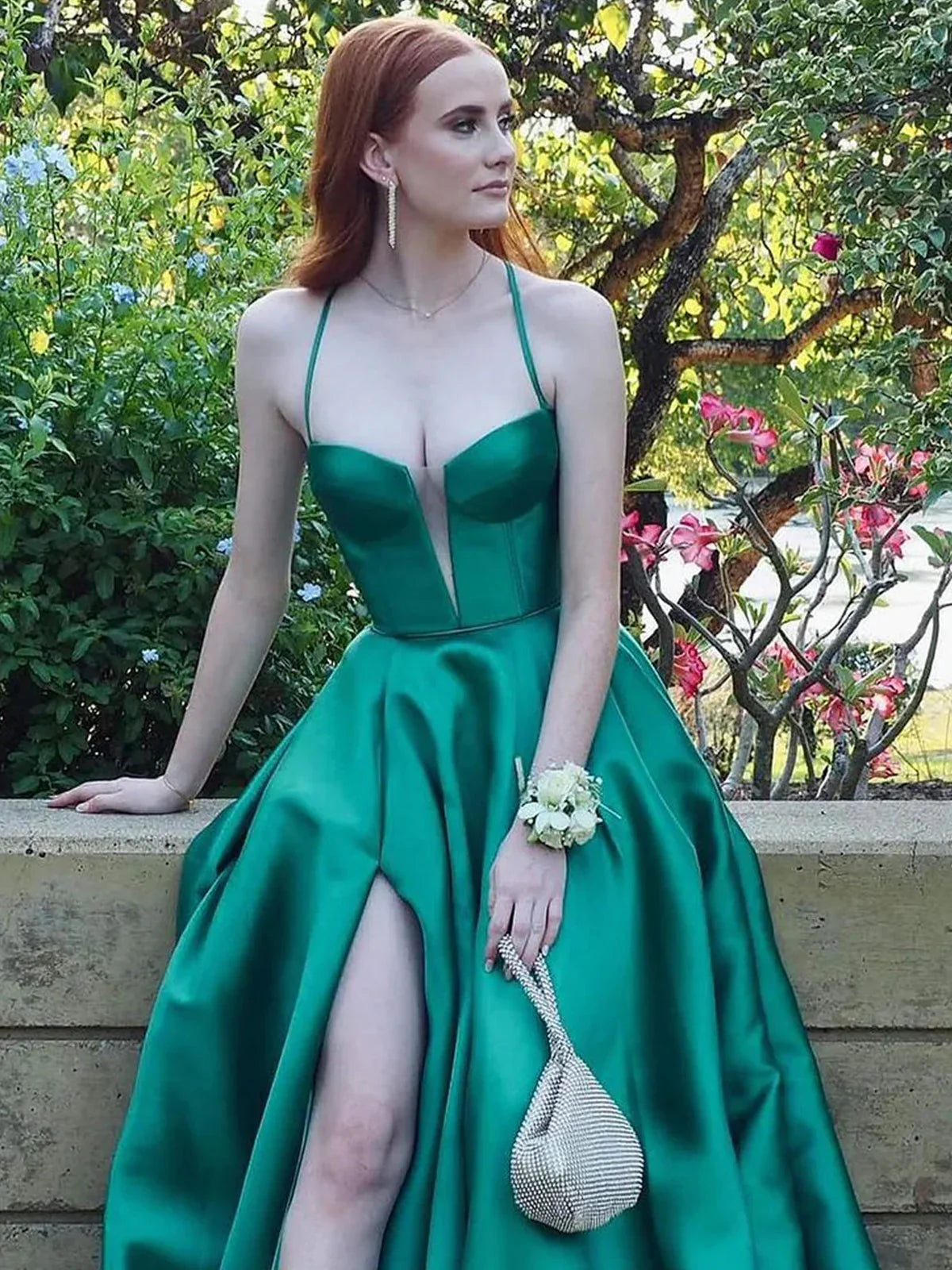 Etherea | Vestidos largos de fiesta verde satinado con escote corazón y corte en línea A