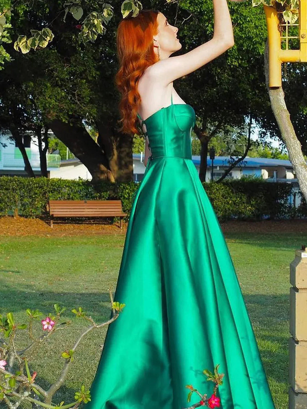 Etherea | Vestidos largos de fiesta verde satinado con escote corazón y corte en línea A