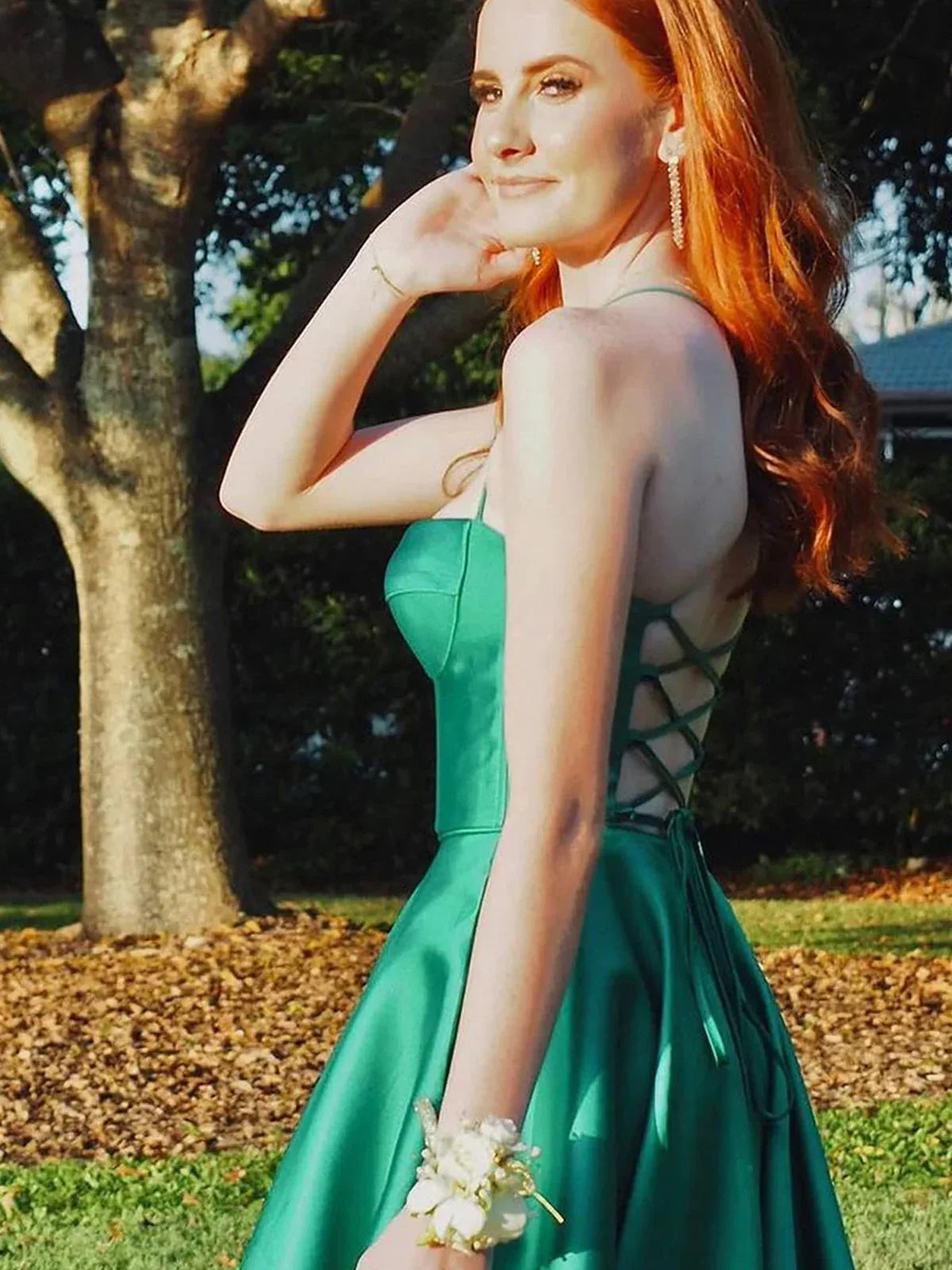 Etherea | Vestidos largos de fiesta verde satinado con escote corazón y corte en línea A