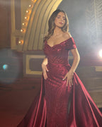 Exquisito vestido de fiesta de sirena de satén con hombros descubiertos y lentejuelas hasta el suelo