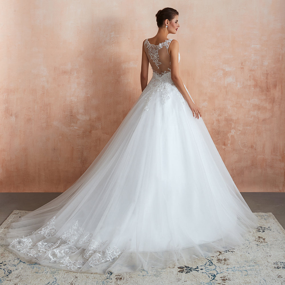 Exquisito vestido de novia largo de tul con apliques de encaje en forma de A