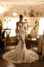 Robe de mariée longue ivoire exquise en tulle et dentelle, bustier sans bretelles en forme de queue de sirène avec décolleté en V