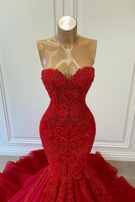 Robes de bal sirène sans manches à décolleté cœur ornées de sequins rouges exquis