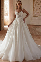Abito da sposa principesco lungo avorio a linea ad A con spalline sottili, pizzo e tulle