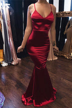 Robe de bal longue sirène à encolure en V et dos nu saisissante