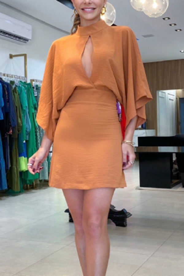 Ravie de Vous Voir Robe Courte Mi-manches avec Découpe Frontale