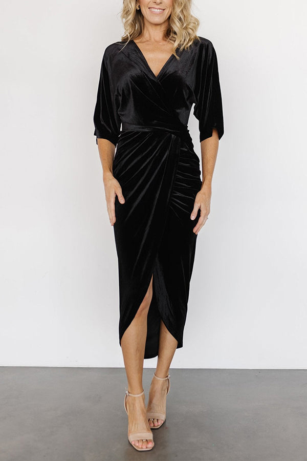 Vestido de noite sexy com saia irregular e decote em V