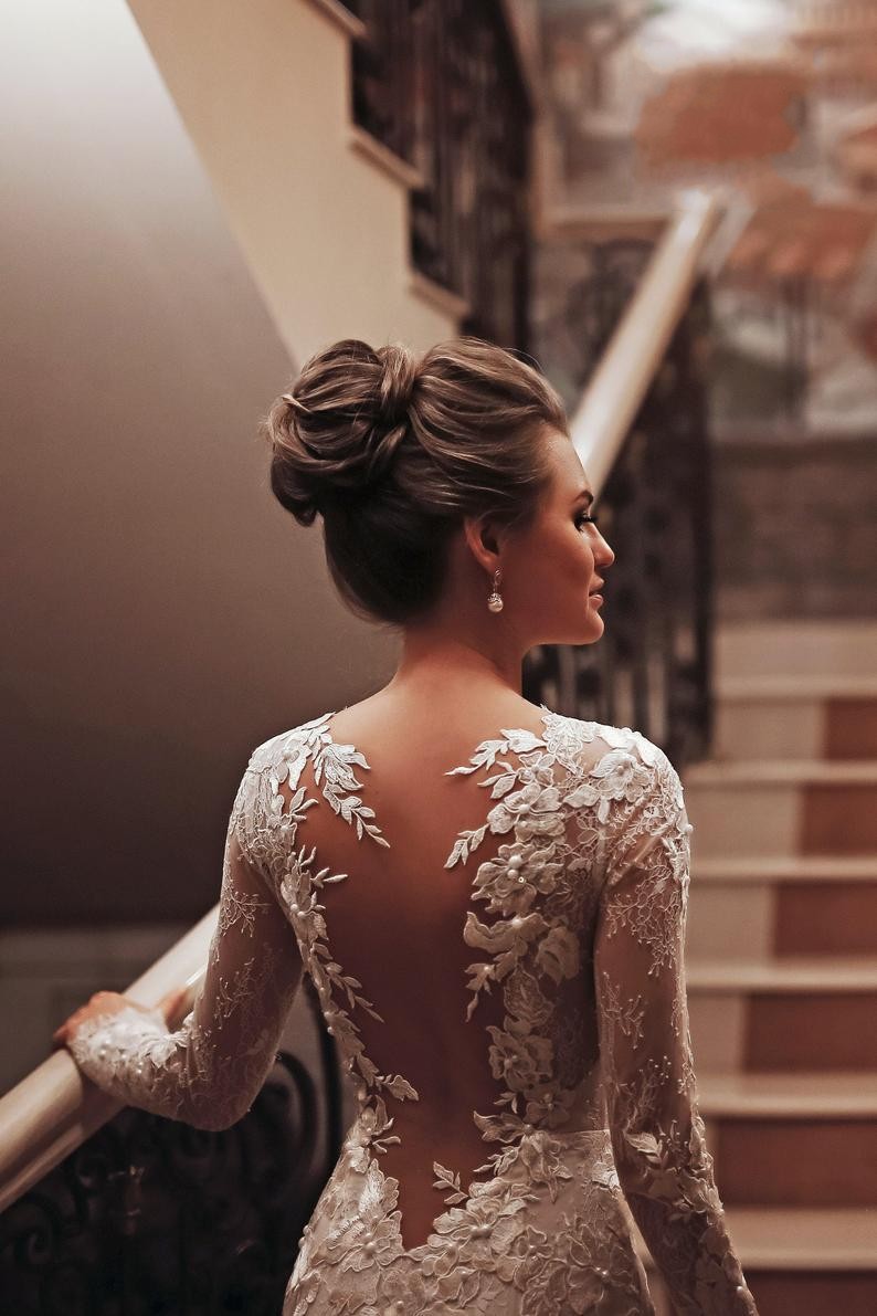 Charming White High Neck Backless Mermaid Wedding Dress With Applique Lace