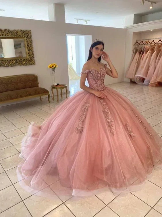 Vestidos de Quinceanera Cor-de-Rosa Doce 16 Com Aplicação de Renda Decote Ombros à Vista Vestido de Baile Y469