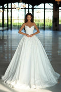 Abito da sposa bianco favoloso a linea ad A senza maniche con scollo a V in pizzo e applicazioni