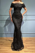 Robe de bal noire fabuleuse, bustier sans bretelles et épaules dénudées