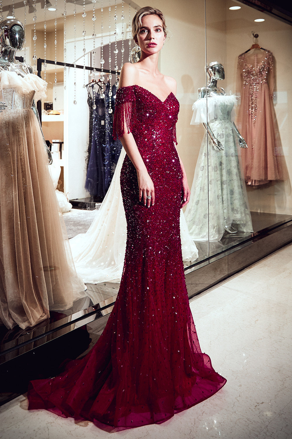 Robe de bal longue sirène fabuleuse en tulle à paillettes, décolletée épaules nues