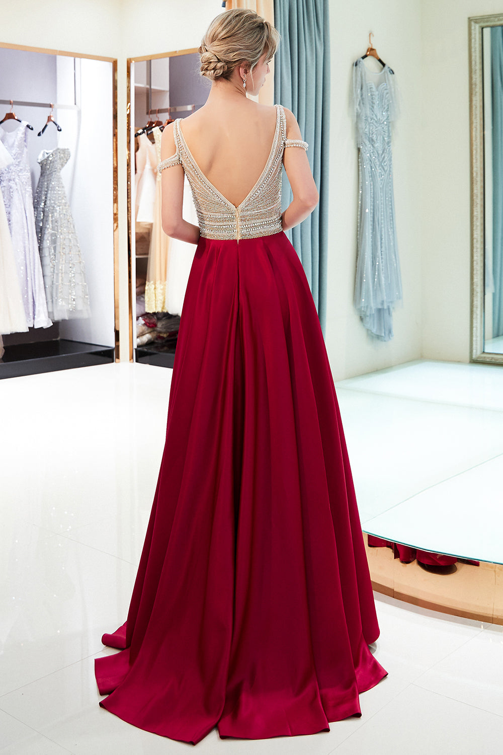 Vestidos de noite fascinantes em cetim elástico com decote em V, linha A longa e bordados