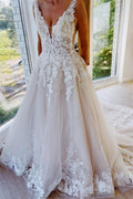 Robes de mariée sans dos, ligne A, col en V, sans manches, avec dentelle