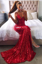 Vestido de Festa Vermelho com Alças Finas, Fenda Lateral, Decote em V, Lantejoulas e Costas Descobertas