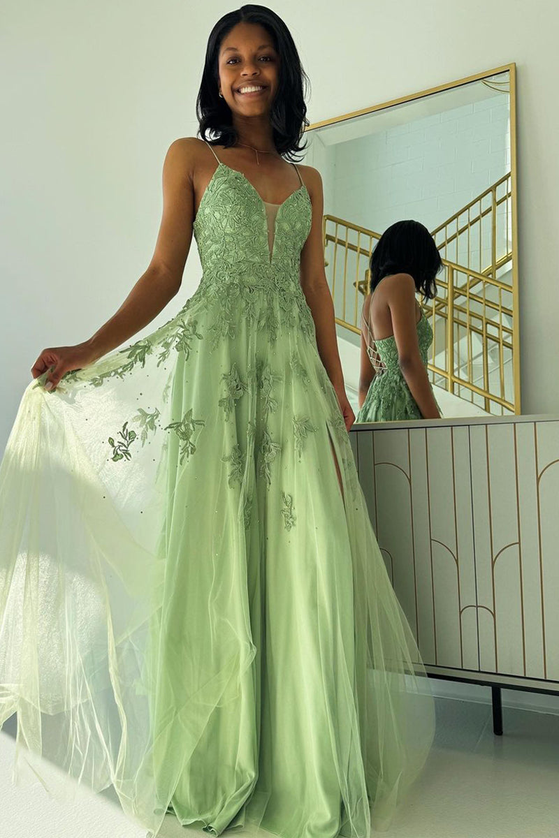 Salbeigrünes A-Linien-Ballkleid aus Tüll mit V-Ausschnitt und Applikationen