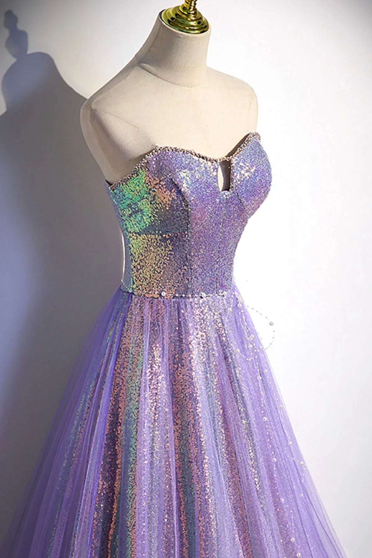 Langes Ballkleid aus lila Tüll mit Pailletten Abendkleid s84
