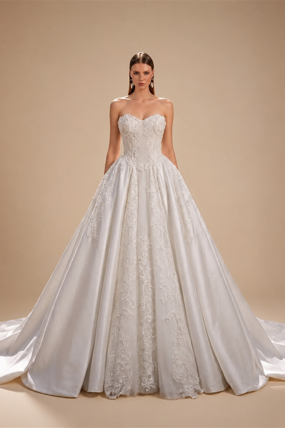 White Satin Strapless Wedding Dress Lace Appliques Sweetheart Neckline Ball Gown ZP010