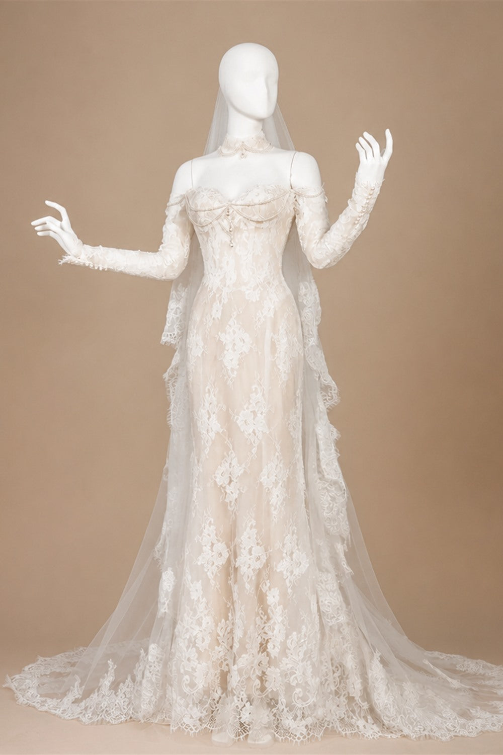 Elegant Ivory Sweetheart Neckline Sheer Lace Mermaid Wedding Dress with Veil ZP133