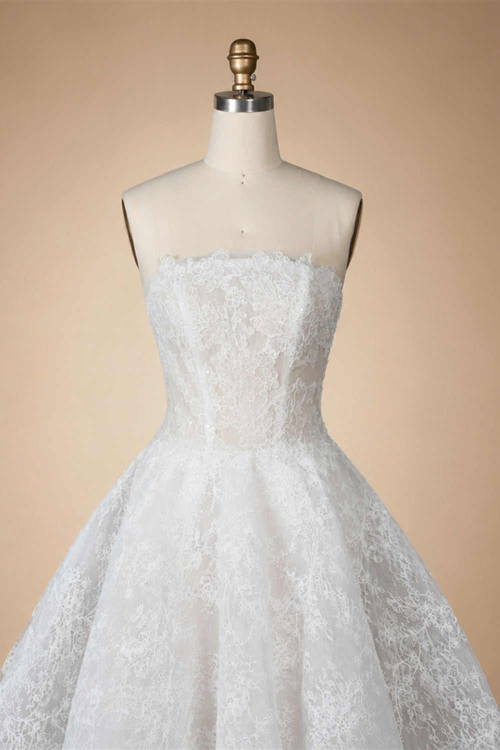 White Corset Strapless Lace Applique Tulle Bridal Ball Gown Wedding Dress ZP008