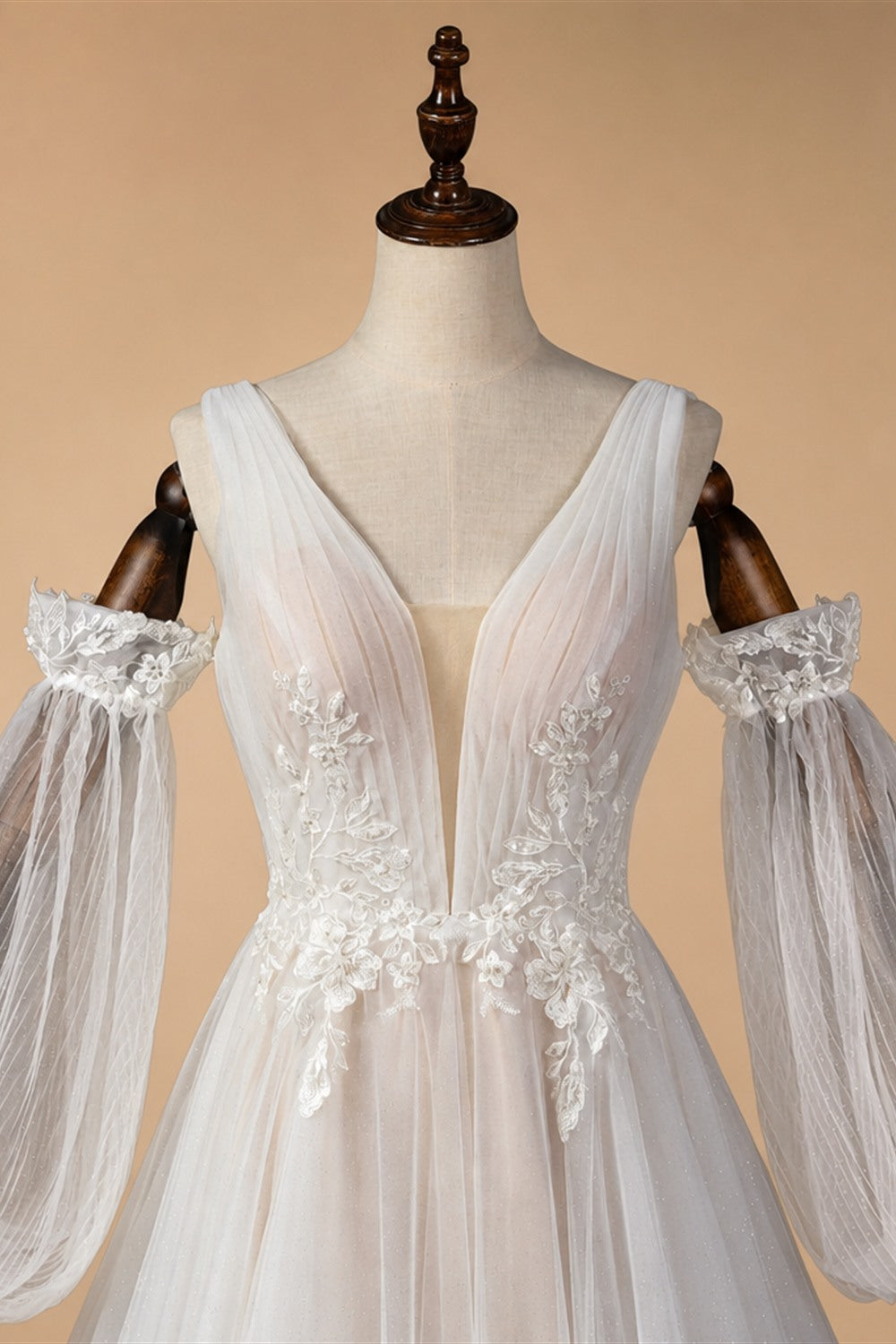 Elegant Ivory V-Neck Detachable Puff Sleeve Lace Tulle Wedding Dress with Train ZP062
