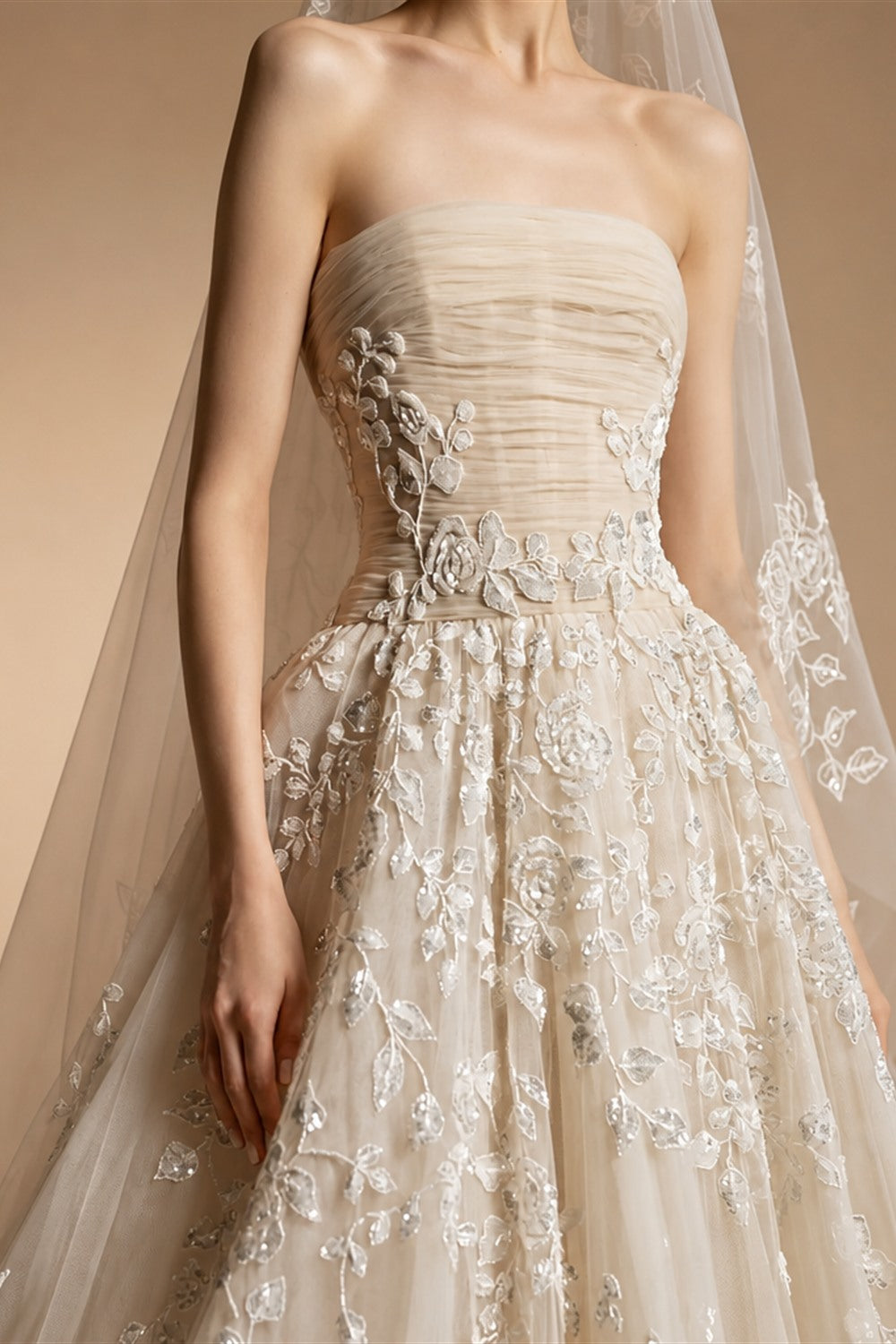 Romantic Champagne Strapless Floral Lace Tulle A-Line Wedding Dress with Veil ZP084