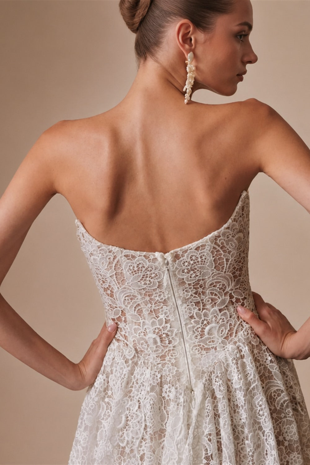 Customized Sexy Sweetheart Lace A Line Wedding Dresses Classic Off The Shoulder Backless Court Train Vintage Bridal Gown