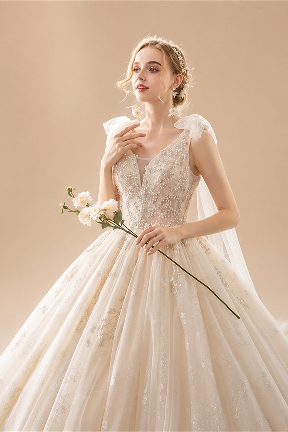 Supper Gorgeous Shiny Crystal Lace Ball Gown Wedding Dress Wih Chapel Train V-neck Bow Shoulder Princess Bridal Dresses