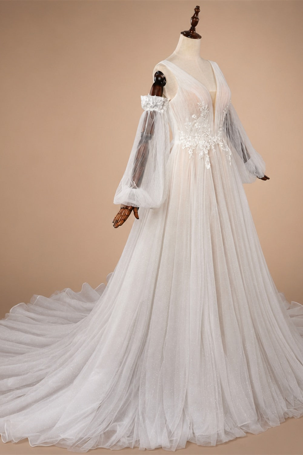 Elegant Ivory V-Neck Detachable Puff Sleeve Lace Tulle Wedding Dress with Train ZP062