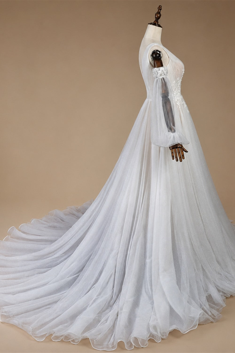 Elegant Ivory V-Neck Detachable Puff Sleeve Lace Tulle Wedding Dress with Train ZP062