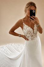 Women's Spaghetti Straps Deep V Backless Wedding Dresses Lace Appliques Chiffon Bridal Gown with Train Elegant Boho Bride Dress