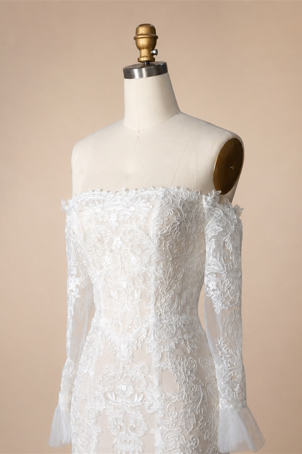Off White  Lace Stunning Feminine Mermaid Wedding Dress Train  ZP036