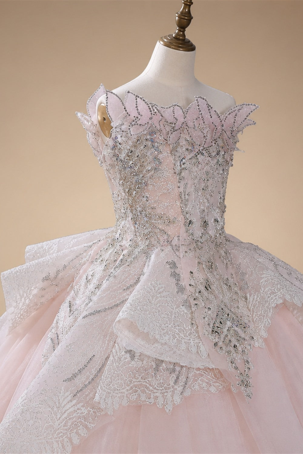 Luxury Embroidery Puff Sleeve Ball Gown Wedding Dress ZP156