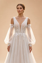Elegant Ivory V-Neck Detachable Puff Sleeve Lace Tulle Wedding Dress with Train ZP062