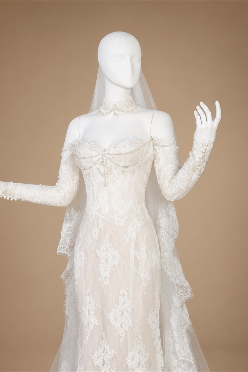 Elegant Ivory Sweetheart Neckline Sheer Lace Mermaid Wedding Dress with Veil ZP133