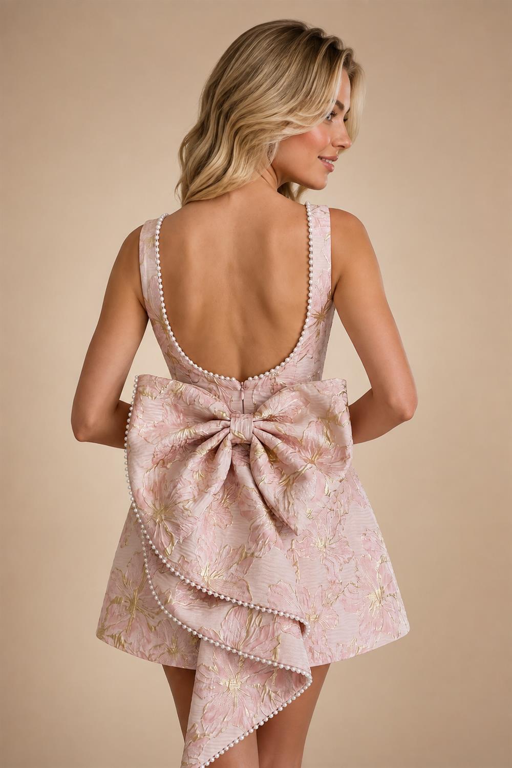 Jacquard A-Line/Princess Strapless Mini Homecoming Dresses with Bow & Pearls (SHI22370329)