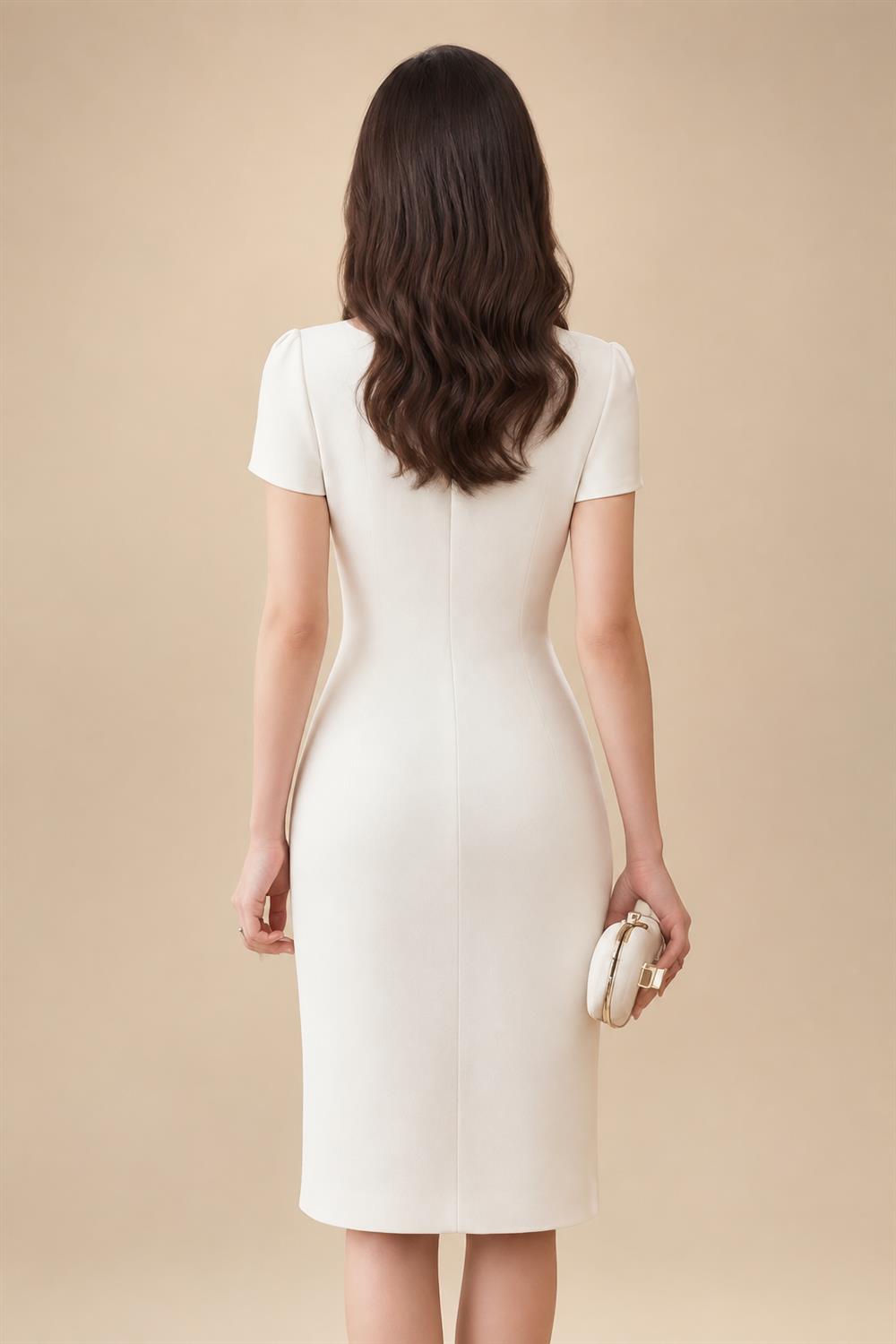 Pantsuit Scoop Neck Satin Maxi Mother of the Bride Pantsuits with Fluffy Feather Trim Cuffs (SHI22501692)