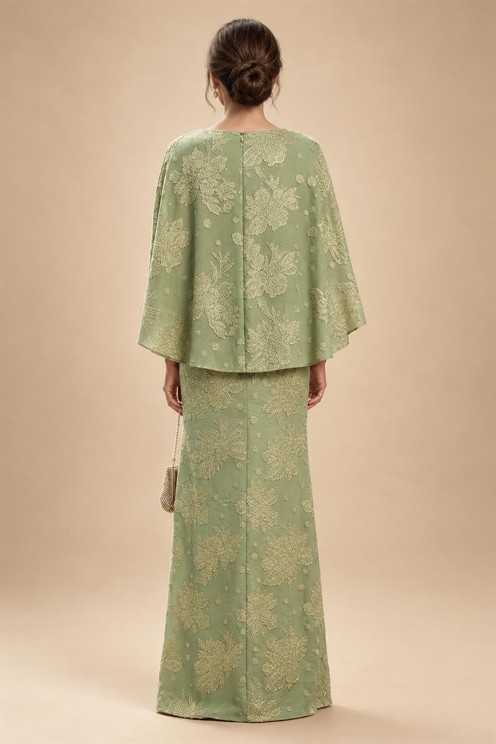Satin A Line Round Neck Ruched Pleats Mother of the Bride & Groom Dresses (SHI22500952)