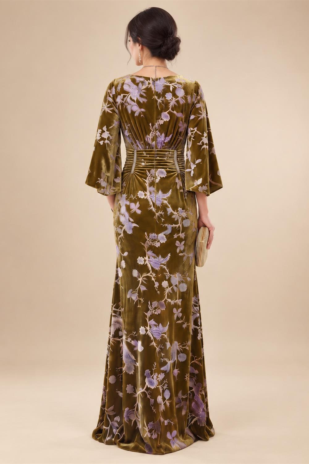 Sheath/Column Scoop Neck Velvet Floor-Length Mother of the Bride & Groom Dresses with Ruched Waist & Pockets (SHI22501602)