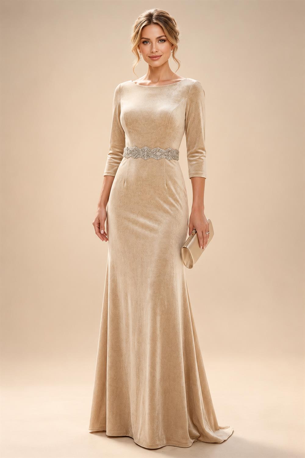 Sheath/Column Scoop Neck Velvet Floor-Length Mother of the Bride & Groom Dresses with Rhinestones (SHI22501640)