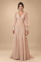 A-Line/Princess Scoop Neck Chiffon Floor-Length Mother of the Bride & Groom Dresses with Lace Appliques & Pleats (SHI22501611)