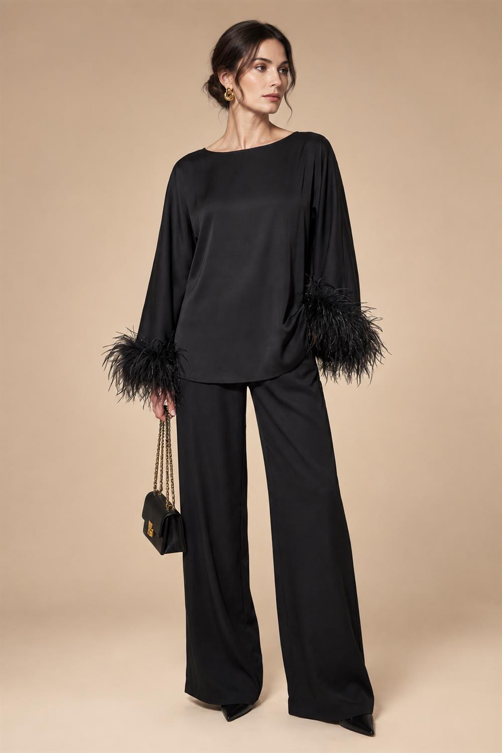 Pantsuit Scoop Neck Satin Maxi Mother of the Bride Pantsuits with Fluffy Feather Trim Cuffs (SHI22501692)