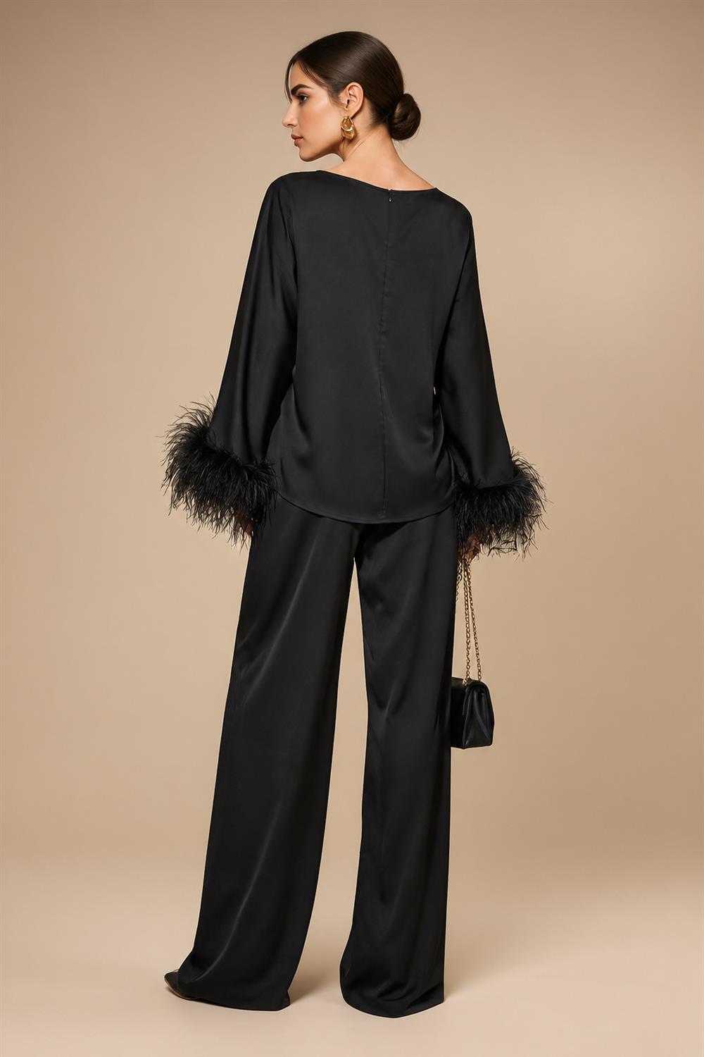 Pantsuit Scoop Neck Satin Maxi Mother of the Bride Pantsuits with Fluffy Feather Trim Cuffs (SHI22501692)