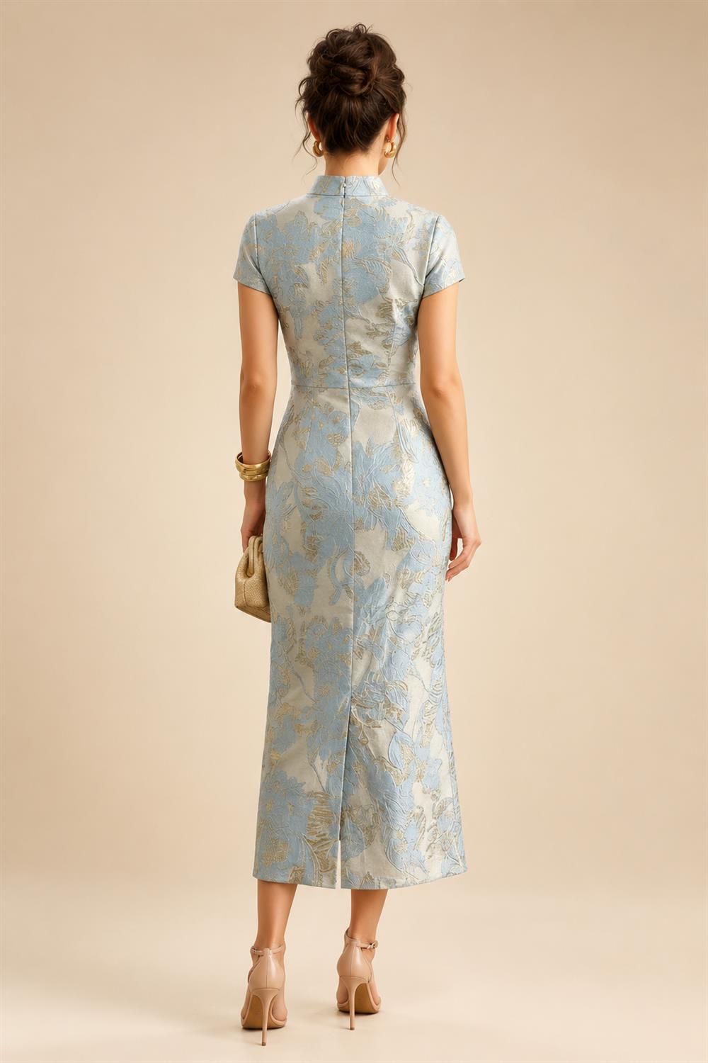 A-Line/Princess Scoop Neck Chiffon Maxi Mother of the Bride & Groom Dresses with Lace Appliques & Pleats (SHI22501638)