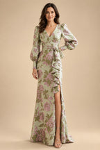A-Line/Princess Scoop Neck Chiffon Maxi Mother of the Bride & Groom Dresses with Lace Appliques & Pleats (SHI22501638)