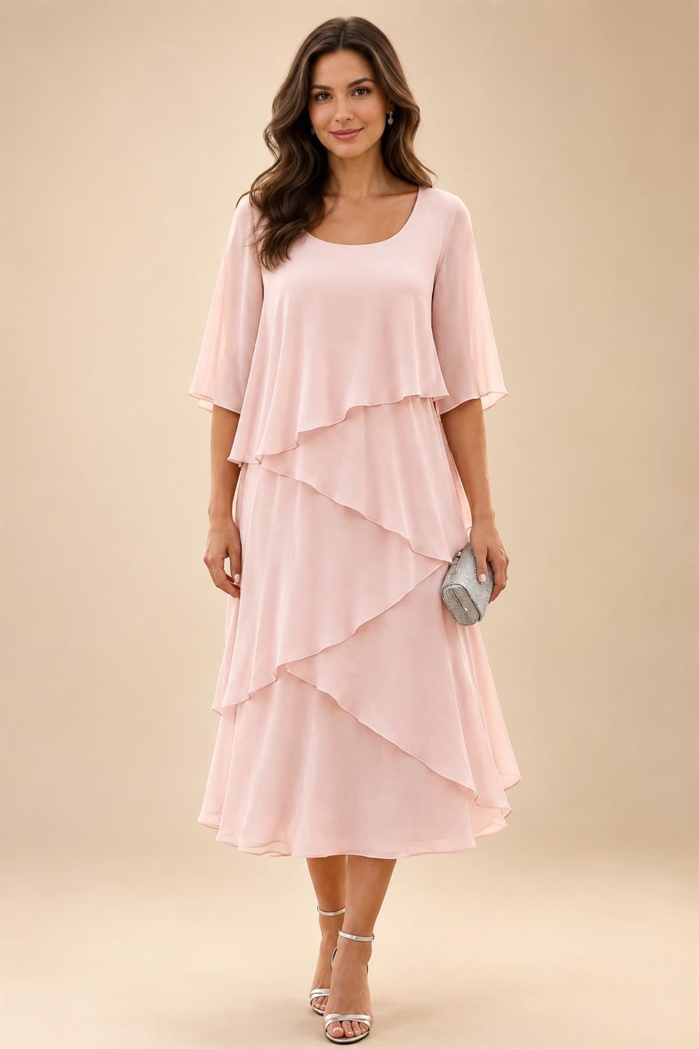 Chiffon A-Line/Princess Scoop Neck Floor-Length Mother of the Bride & Groom Dresses with Tiered Layers (SHI22501536)