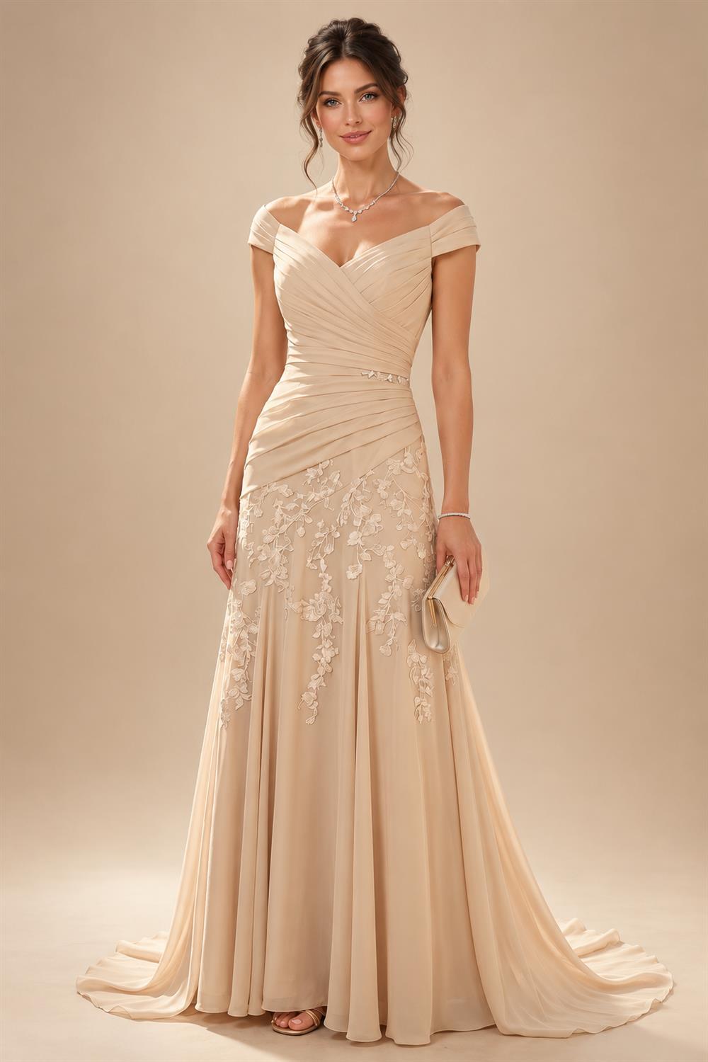 Sheath/Column Scoop Neck Velvet Floor-Length Mother of the Bride & Groom Dresses with Rhinestones (SHI22501640)