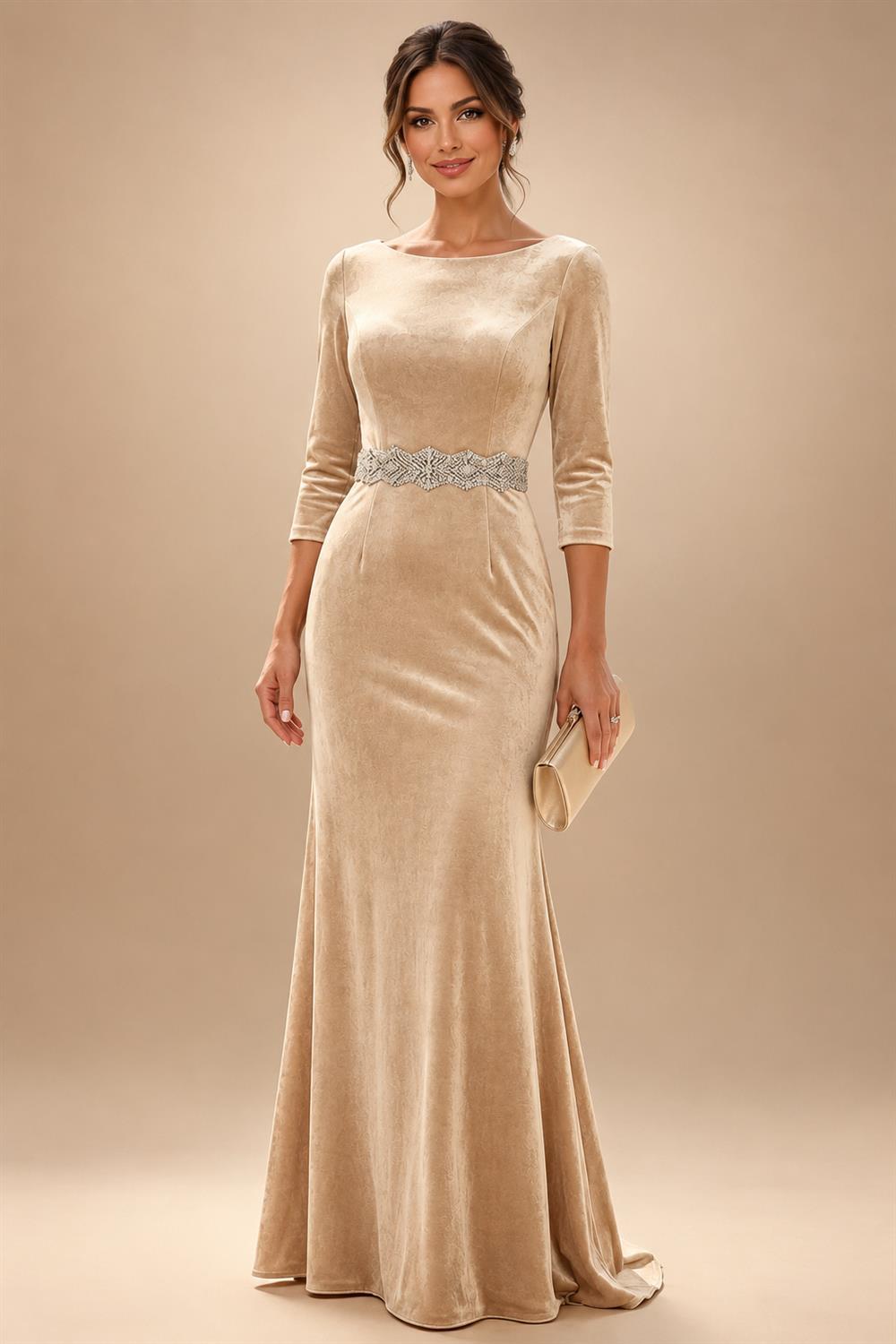 Sheath/Column Scoop Neck Velvet Floor-Length Mother of the Bride & Groom Dresses with Rhinestones (SHI22501640)